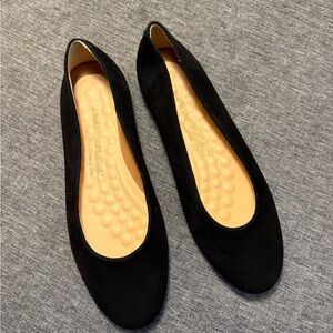 Walking Cradles Suede Black Women's Flats